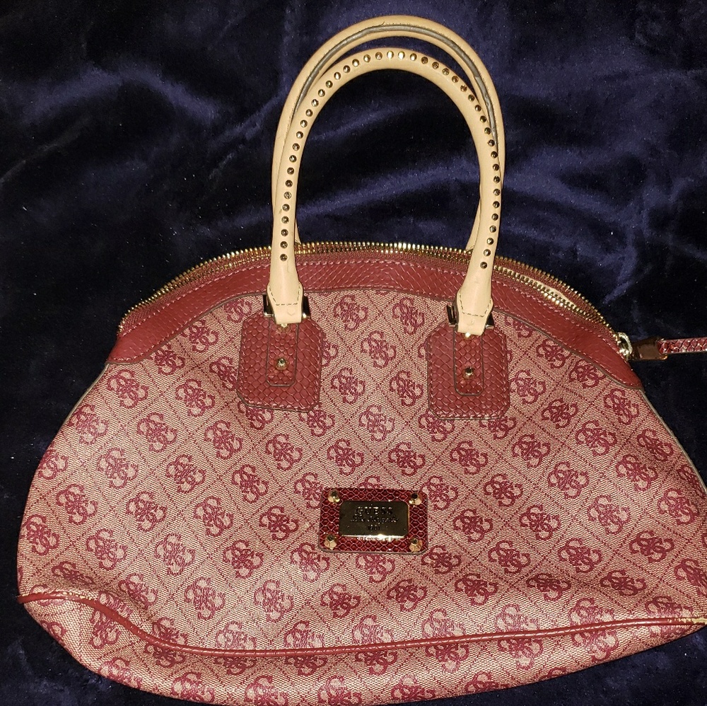 Guess purse